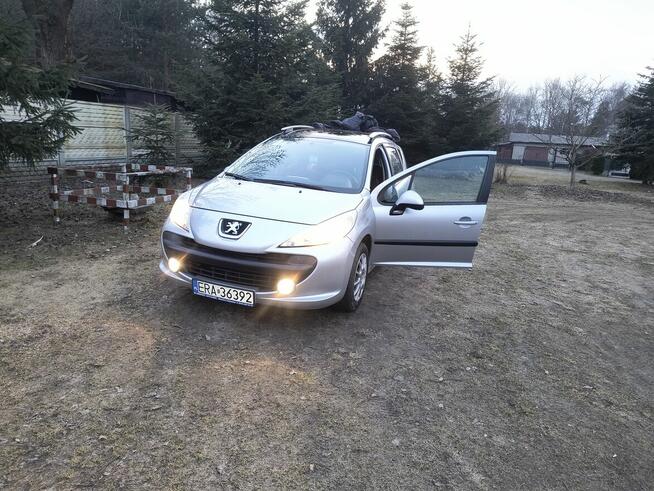 Sprzedam peugeot 207 1.4 benzyna 2008r