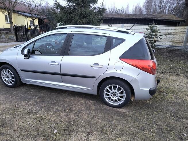 Sprzedam peugeot 207 1.4 benzyna 2008r