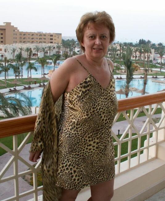 Poznam atrakcyjną zadbaną nie wstydliwą przyjacjołkę