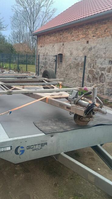 Przyczepa z dokumentami