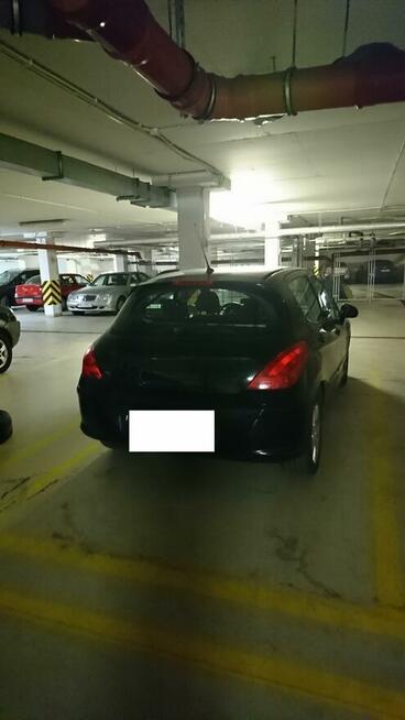 Sprzedam miejsce postojowe w garażu podziemnym - Braci Wagów