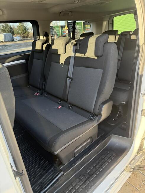 Wynajem busa 9 osobowego na doby oraz usługi transportowe