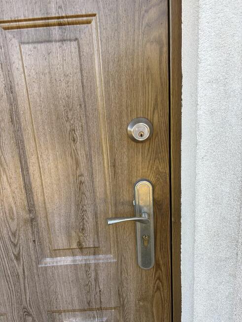 Drzwi wejściowe do domu antywłamaniowe