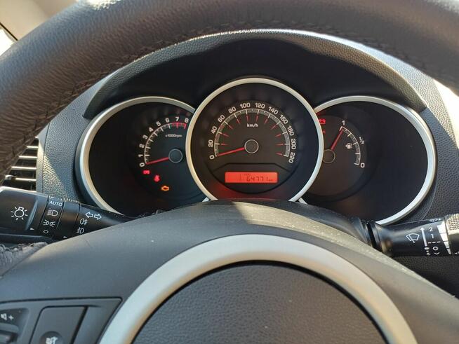 Kia Venga 1,4 2010 niski przebieg 65 tys. km.