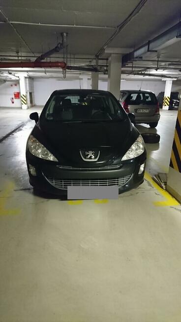 Sprzedam miejsce postojowe w garażu podziemnym - Braci Wagów