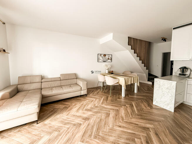 Dom Gościno, Kwiatowa