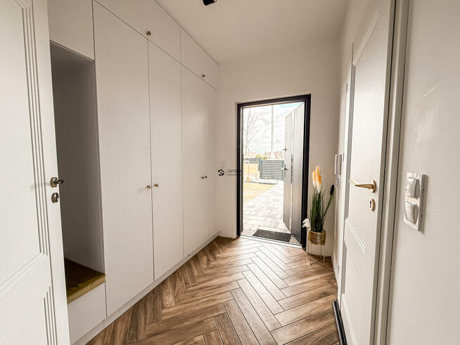 Dom Gościno, Kwiatowa