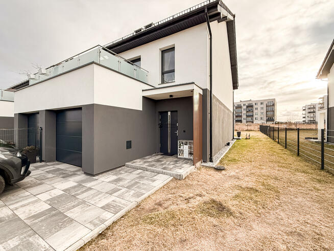 Dom Gościno, Kwiatowa