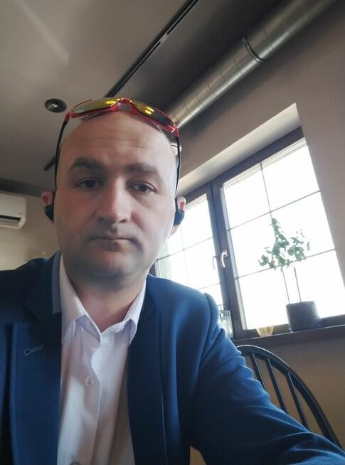 Samotny pozna samotna