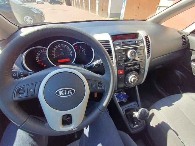 Kia Venga 1,4 2010 niski przebieg 65 tys. km.