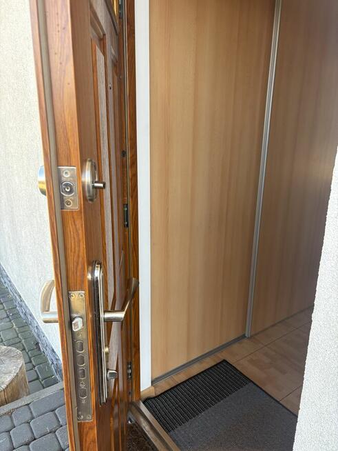 Drzwi wejściowe do domu antywłamaniowe