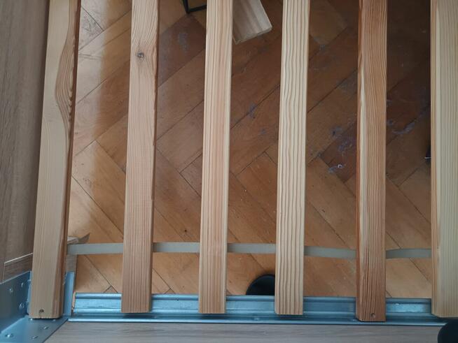 Sprzedam łóżko sypialnie bez materaca 160x200