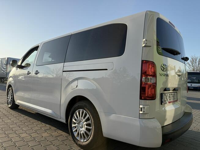 Wynajem busa 9 osobowego na doby oraz usługi transportowe