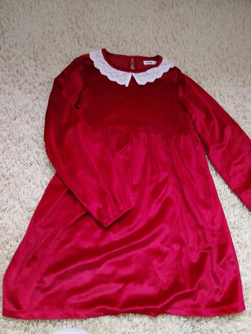 Sukienki dla dziewczynki rozm. 128/134