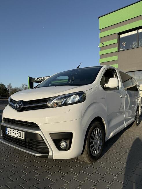 Wynajem busa 9 osobowego na doby oraz usługi transportowe