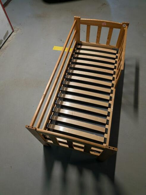 Łóżko dziecka 160x70 solidne wzmocnione z porządnym materace