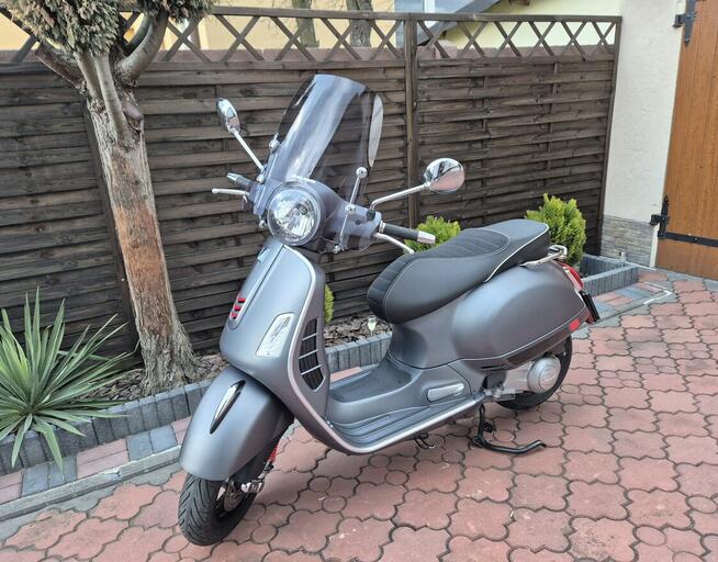 Vespa GTS 300 Super Salon Polska