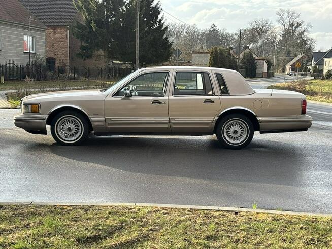 Lincoln Town Car Executive Series 1991