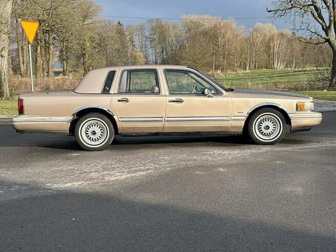 Lincoln Town Car Executive Series 1991