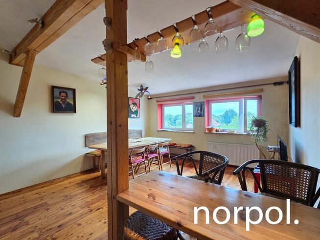 Stylowe mieszkanie w kamienicy przy Młynówce Królewskiej, ponad dachami innych