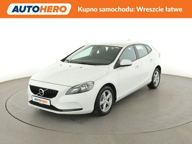 Volvo V40 navi PDC tempomat grzane fotele LED