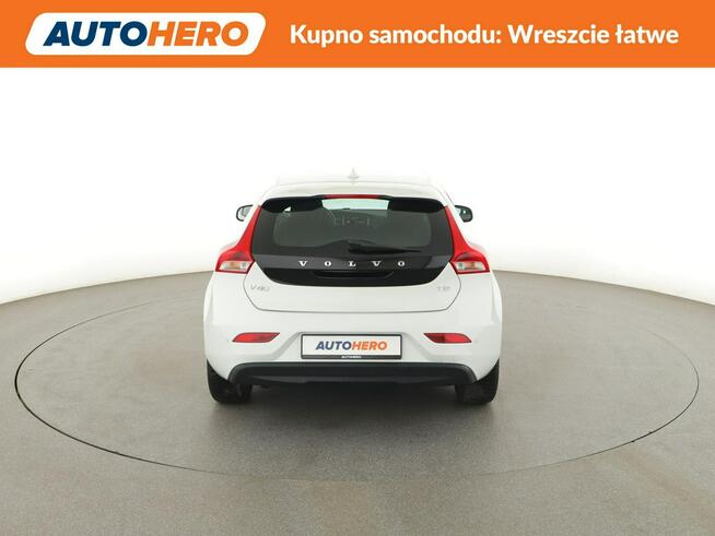 Volvo V40 navi PDC tempomat grzane fotele LED