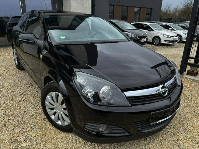 Astra GTC 1.6 benzyna 116km XENON klima CZUJNIKI serwis BEZWYPADE 2010