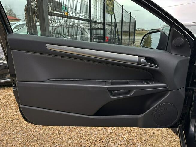 Astra GTC 1.6 benzyna 116km XENON klima CZUJNIKI serwis BEZWYPADE 2010