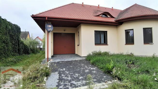 Dom z 2012r na działce 1,77 ha.