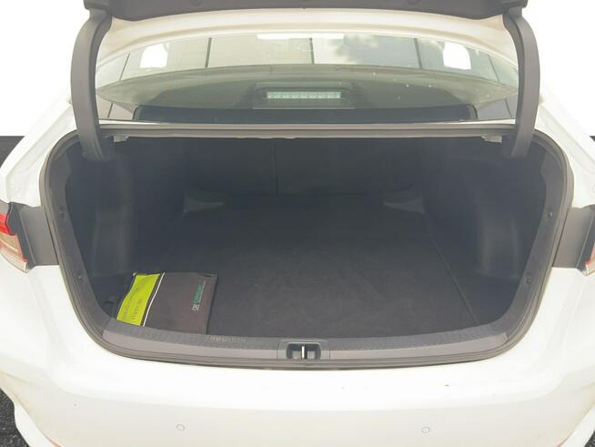 Toyota Corolla 1.8 Hybrid GPF Active Sedan