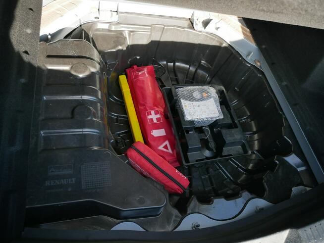 Renault Megane FL 1.3TCe 140KM Eu6 Sedan Limited Gwarancja fabr -Krajowy -Full LED