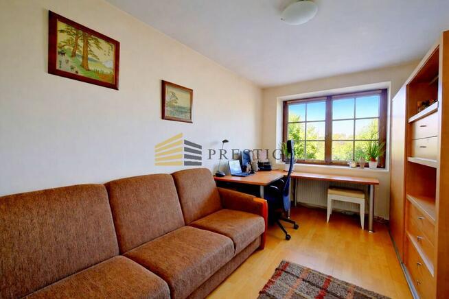 Dwupoziomowe mieszkanie z garażem metro