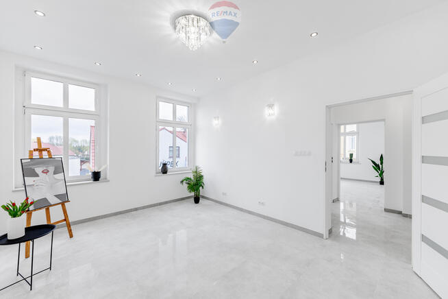 Słoneczne mieszkanie po remoncie (3 pokoje)