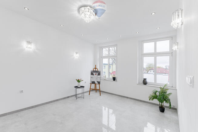 Słoneczne mieszkanie po remoncie (3 pokoje)