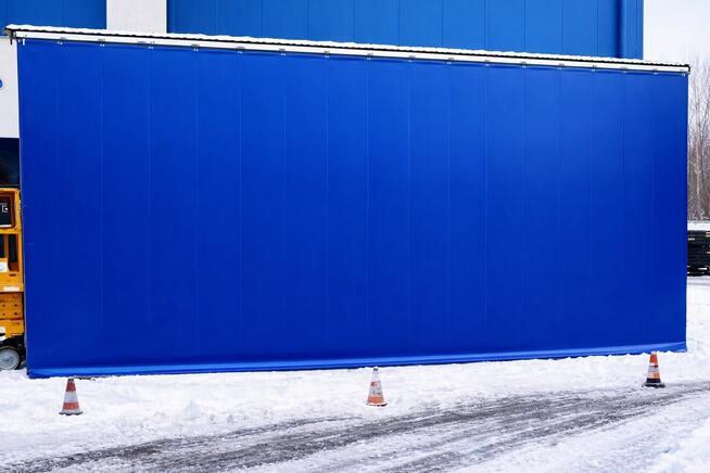 Produkcja plandek na samochody i przyczepy – trwałe wykonani