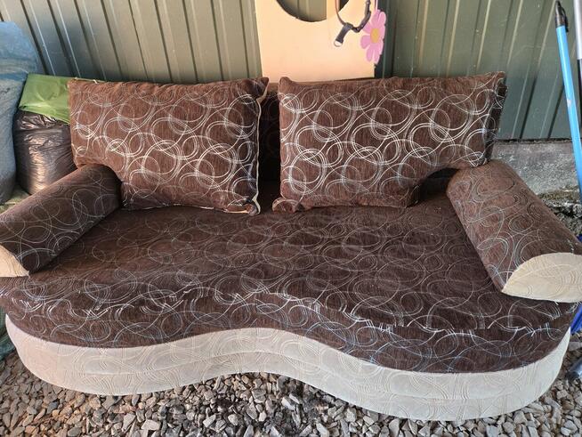 Sprzedam sofę kanape z funkcją spania I pojemnikiem na pości