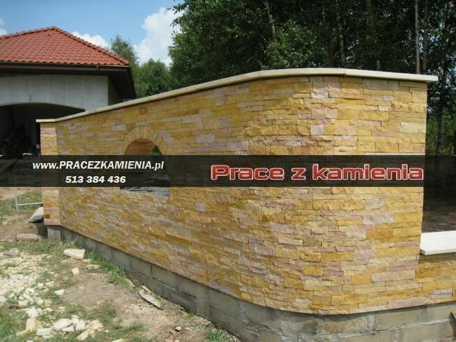 Ogrodzenie z kamienia naturalnego, płot z piaskowca, mur