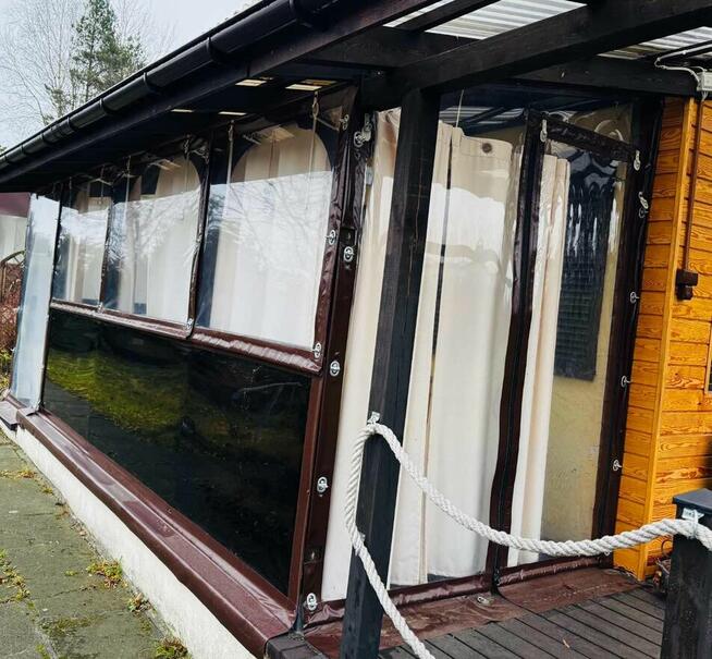 Osłony i plandeki na tarasy – zabudowa na wymiar przez cały