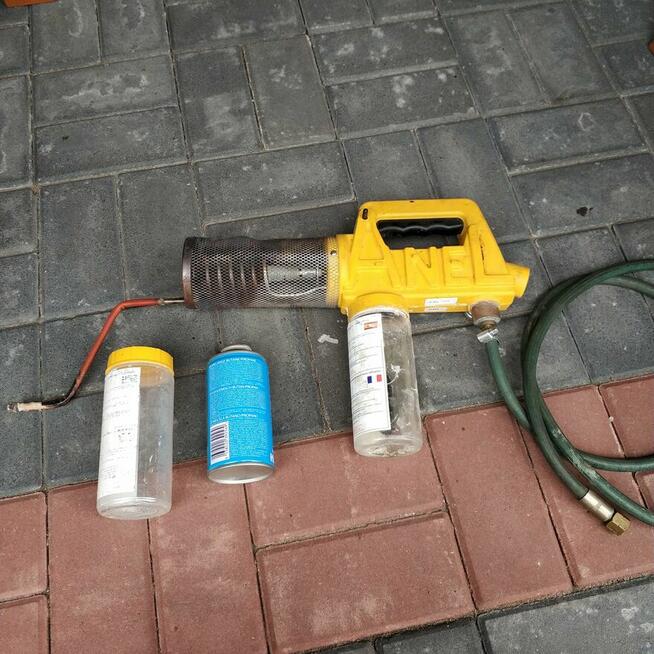 Dyfuzor do rozpylania kwasu szczawiowego do warrozy