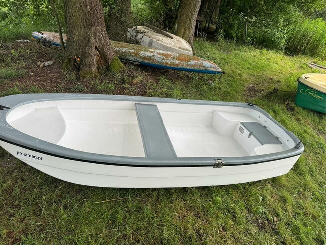 Łódka wędkarska, na ryby ,rekreacyjna, turystyczna