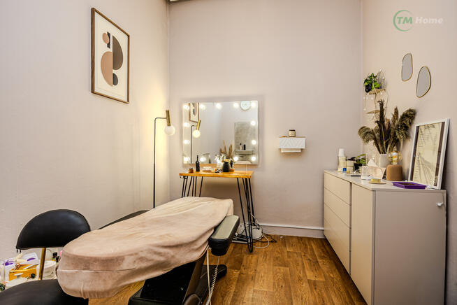 Salon fryzjersko-kosmetyczny | Wspólna