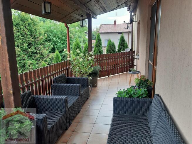 Duży dom i budynki „na biznes”