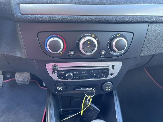 Renault Megane 1.6 101KM Klima Navi Tempomat EL szyby Bez Rdzy Stan BDB BEzwypa Opłac