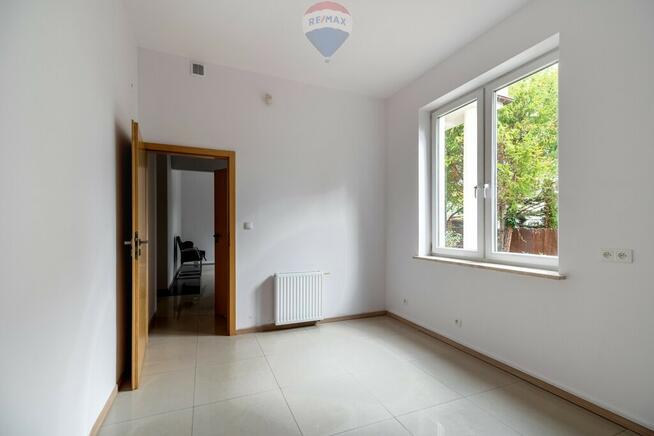 900m od Pałacu na cele komercyjne lub mieszkaniowe