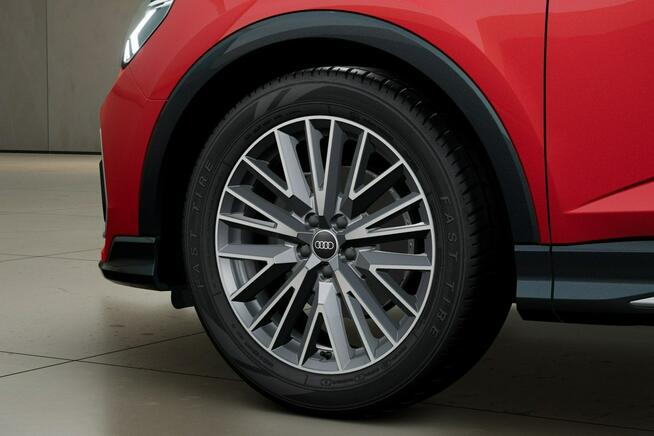 Audi Q3 LEASINGod103%_S line_LED_Virtual_El.klapa_SoundSystem_Tempomat_19"_FV