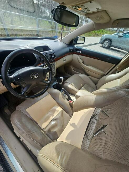 Toyota Avensis D4D 2.0 - 2004r