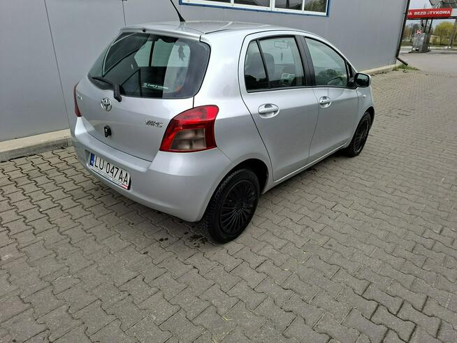 Toyota Yaris 1.3 benzyna 5 drzwi klimatyzacja wazne opłaty