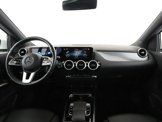 Mercedes B 250 B250 Automat Progressive Navi Tempomat Grzane Fotele MBUX Kamera LED