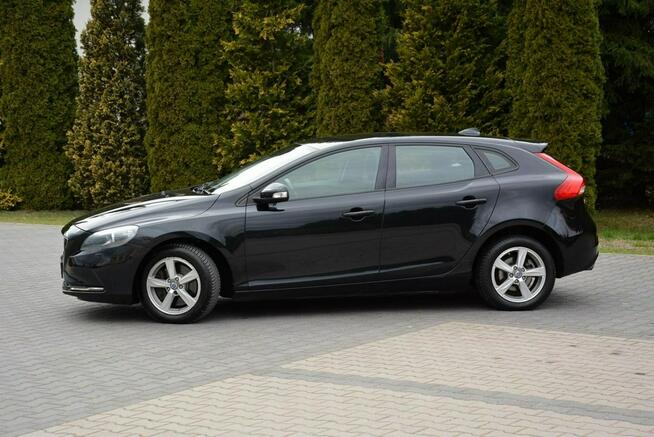 Volvo V40 Xenon Ledy Virtual Zegary Parktronik ASO Alu16 Nowe Opony