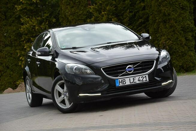 Volvo V40 Xenon Ledy Virtual Zegary Parktronik ASO Alu16 Nowe Opony